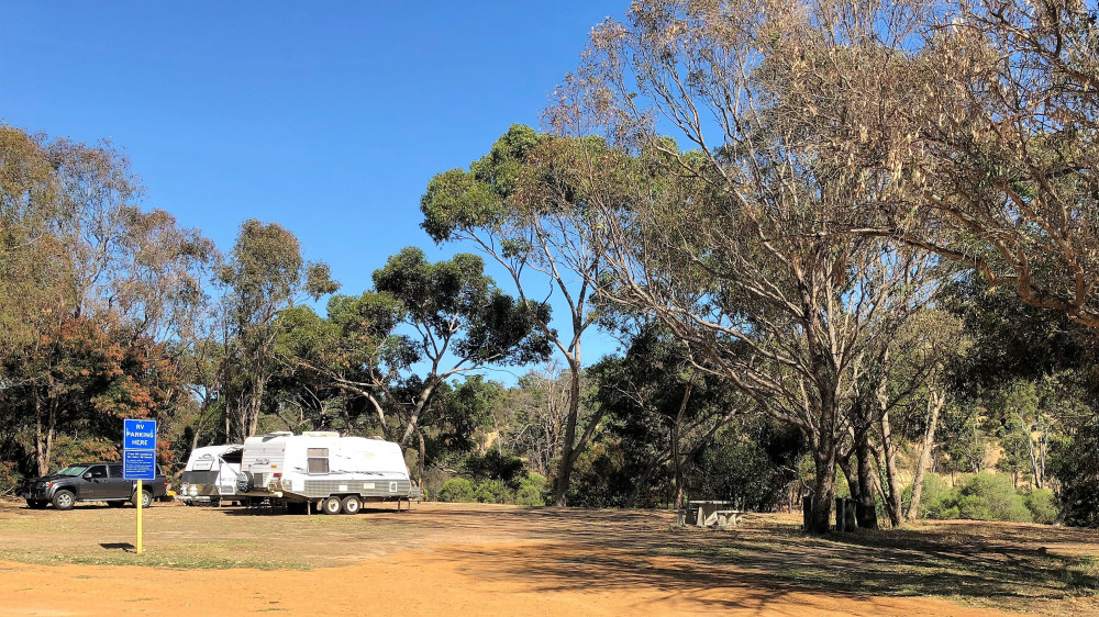 Boddington Memorial Park RV Camping Logo